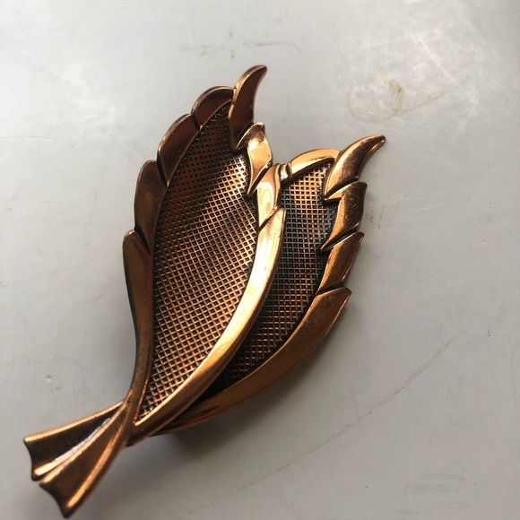 Copper Tone Leaf Brooch - Picture 1 of 8
